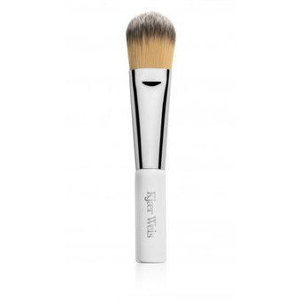 Blush Brush - Makeup - Kjaer Weis - blushbrush - The Detox Market | Blush Brush